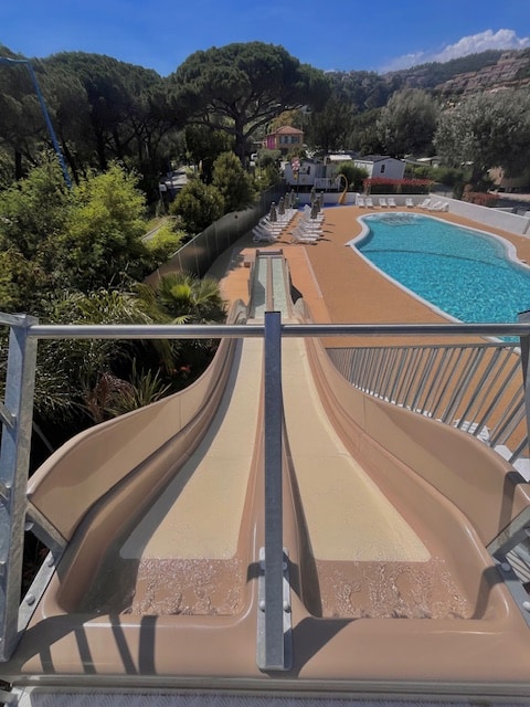 camping alpes maritimes avec toboggan aquatique